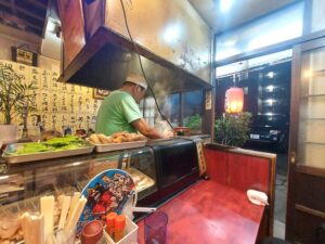 焼き鳥を食べに「たる屋」へ！